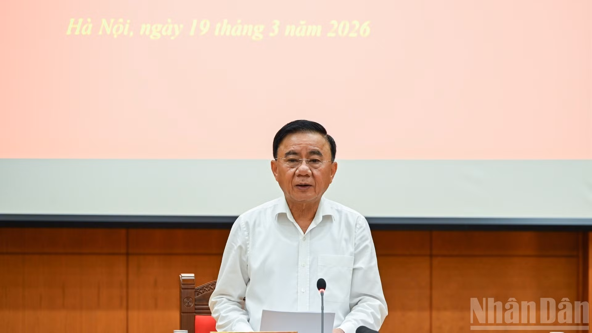 越共中央书记处常务书记陈锦秀发表指导性讲话。