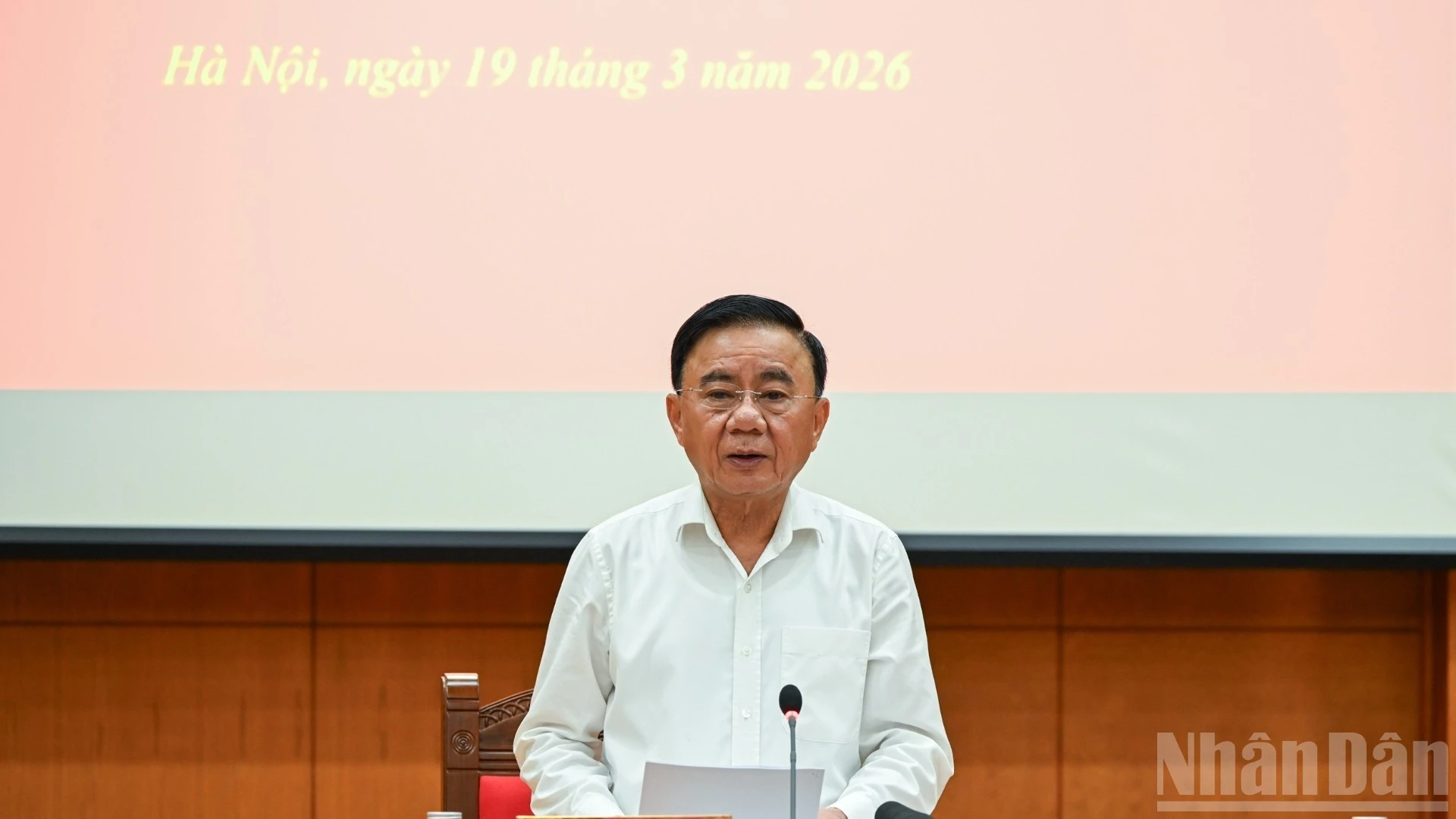 越共中央书记处常务书记陈锦秀发表指导性讲话。