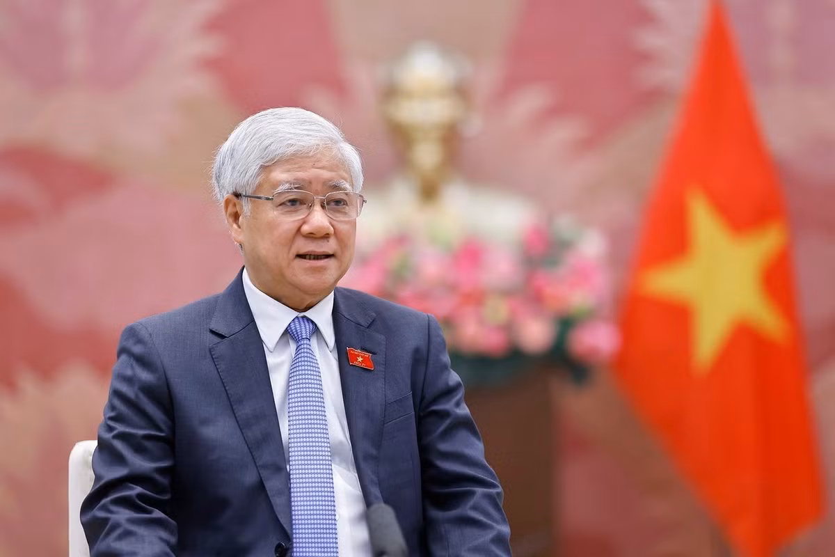 越南国会常务副主席杜文战。