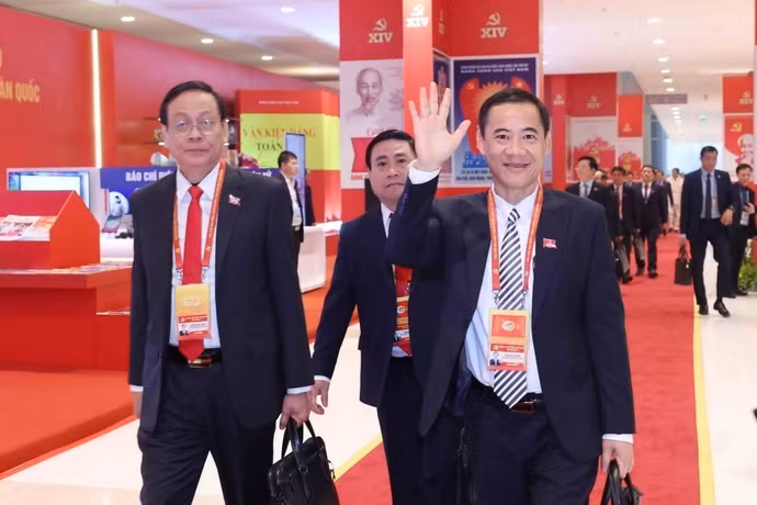 出席越南共产党第十四次全国代表大会的代表。