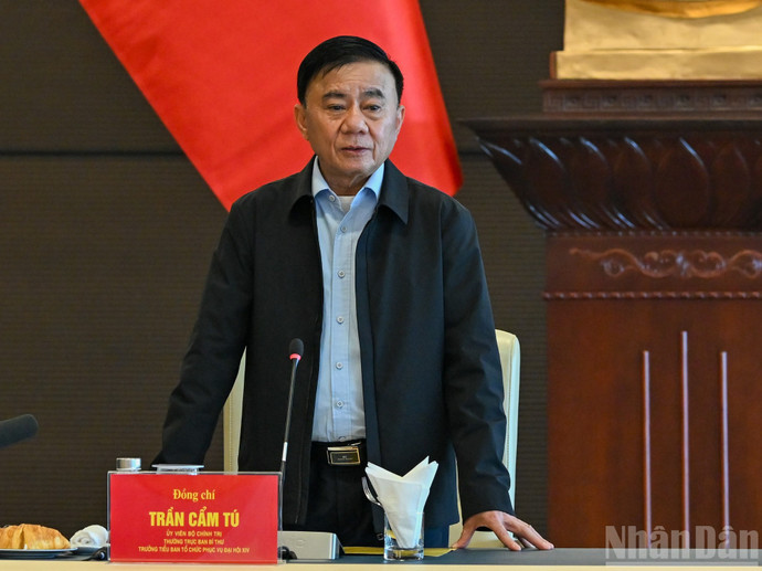 越共中央书记处常务书记陈锦秀在会上发表结论性讲话。