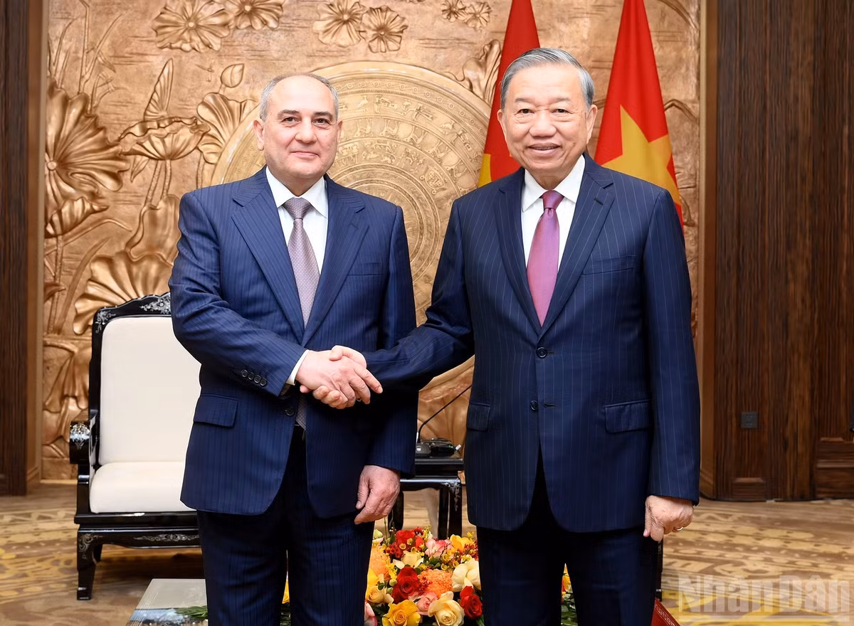 苏林总书记会见新阿塞拜疆党代表团。（登科 摄）