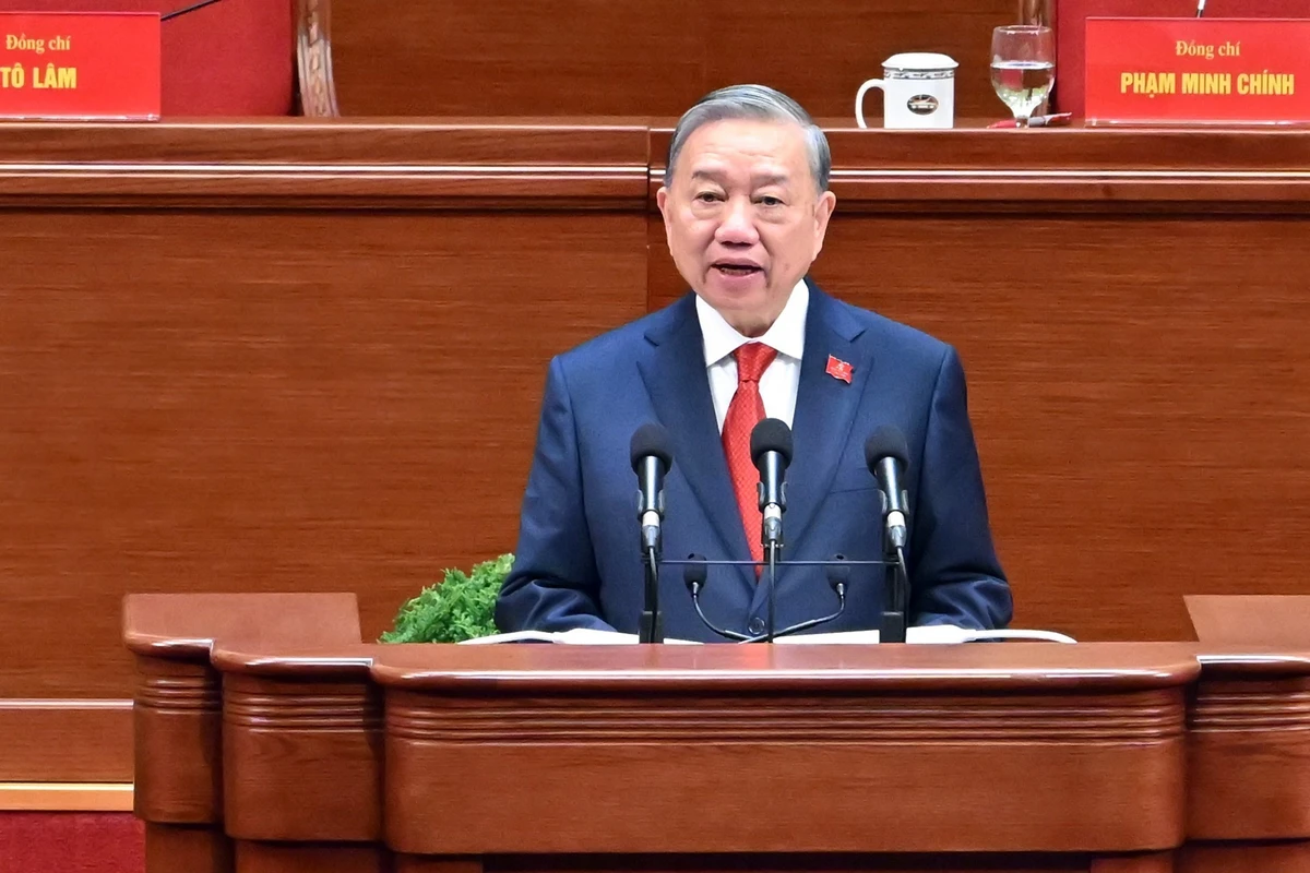 苏林总书记致闭幕词。(水源 摄)