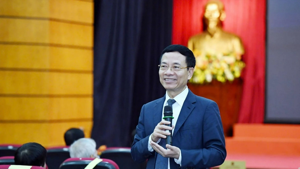 中央宣传和民运部副部长范必胜。