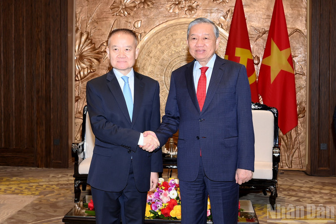 越共中央总书记苏林会见中共中央总书记、中国国家主席习近平特使刘海星。